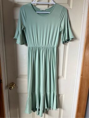 Reborn J Mint Green Ruffle-Hem Midi Dress